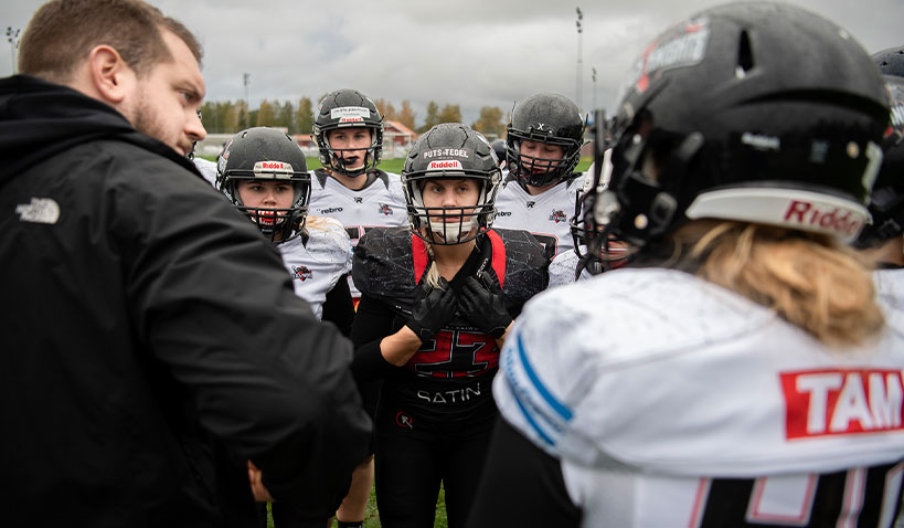 Amerikansk fotboll utomhus.