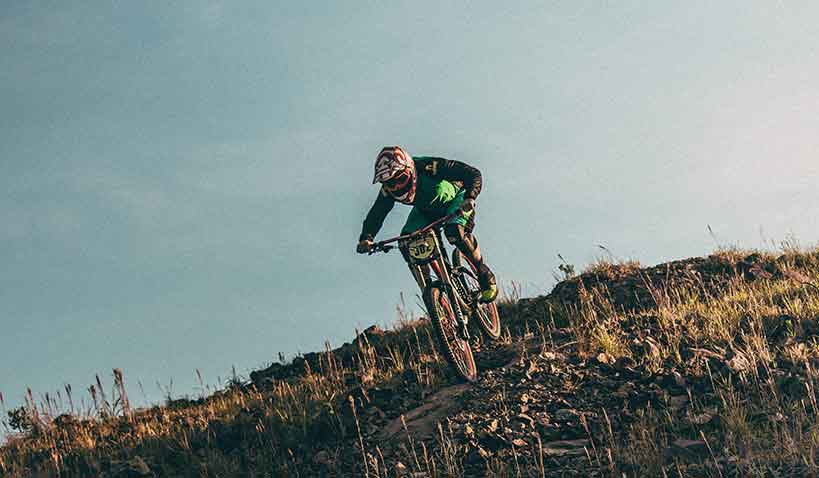 cykling downhill