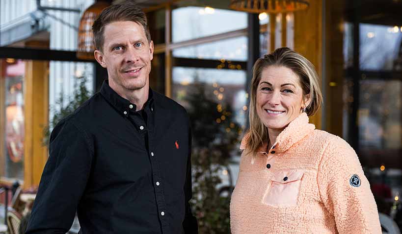 Erica Johansson och Christian Olsson möts.